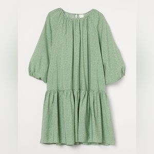 H&M | Green floral flowy dress